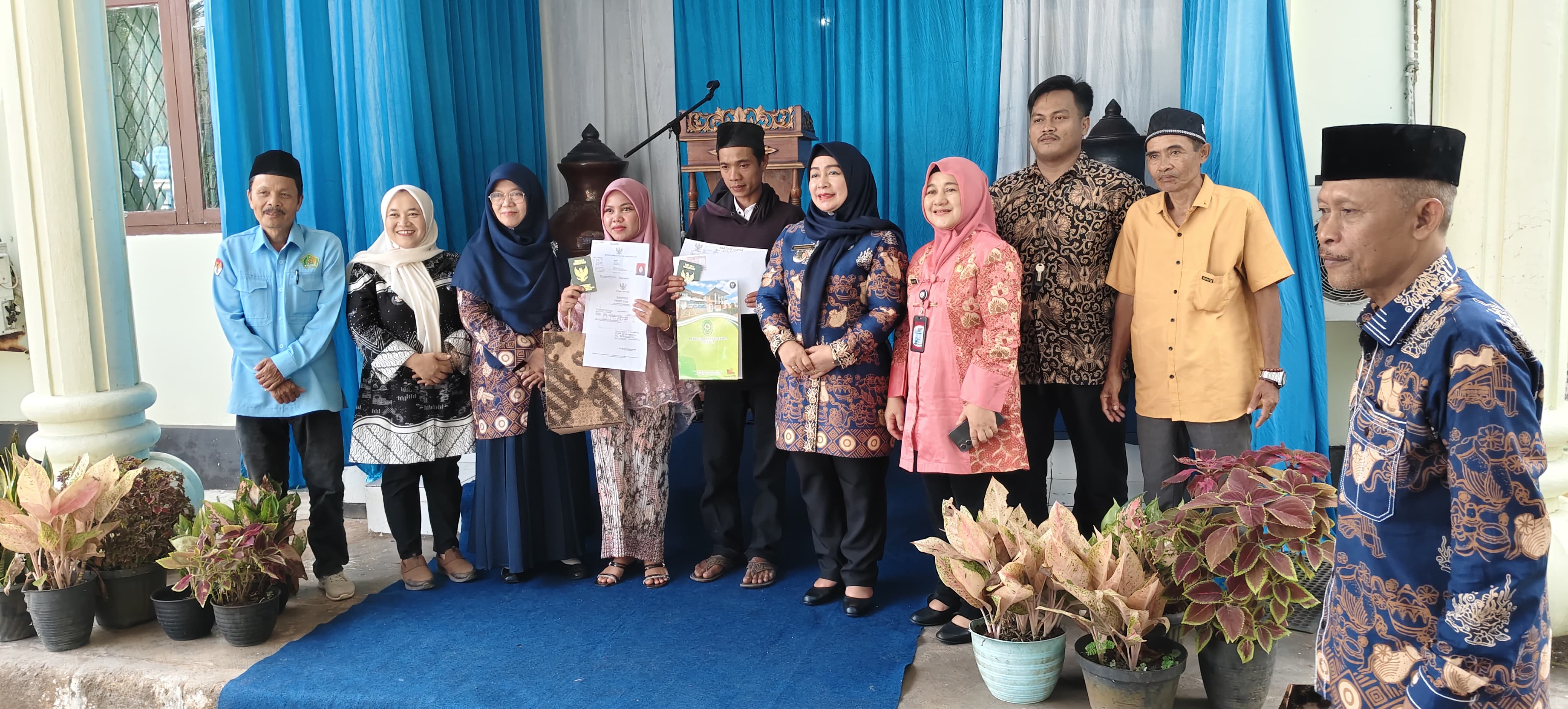 Kegiatan pendampingan warga dalam rangka kegiatan isbat nikah