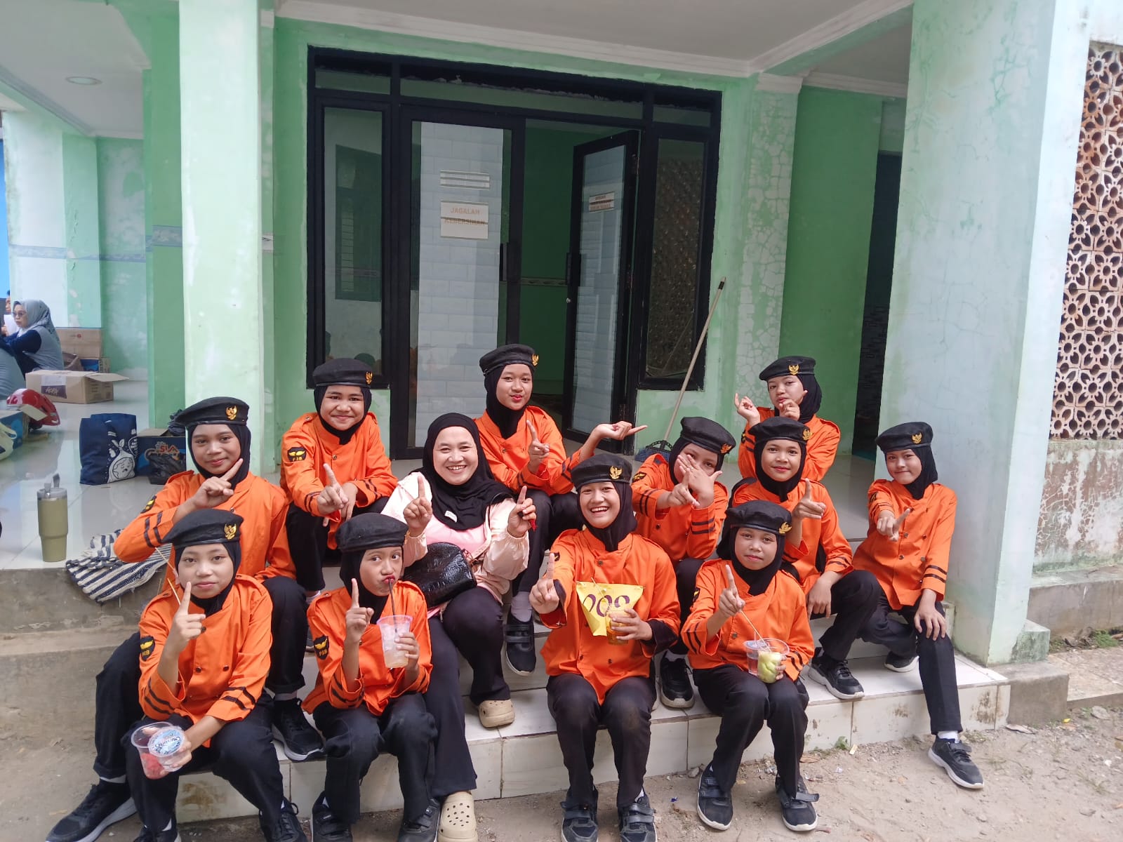 kegiatan gerak jalan antar sekolah